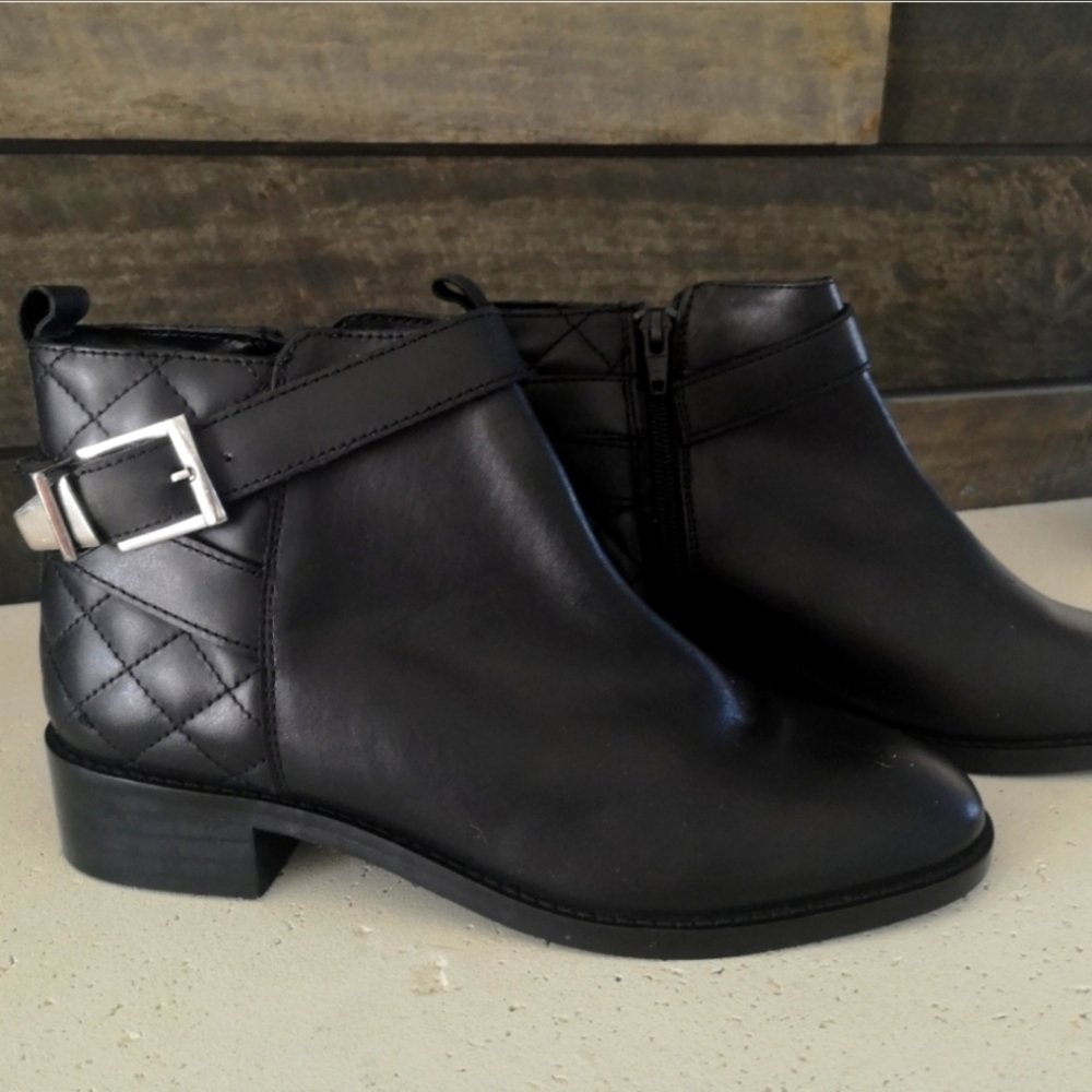 ASOS sz 7 Ankle Booties. Black. NWOT
